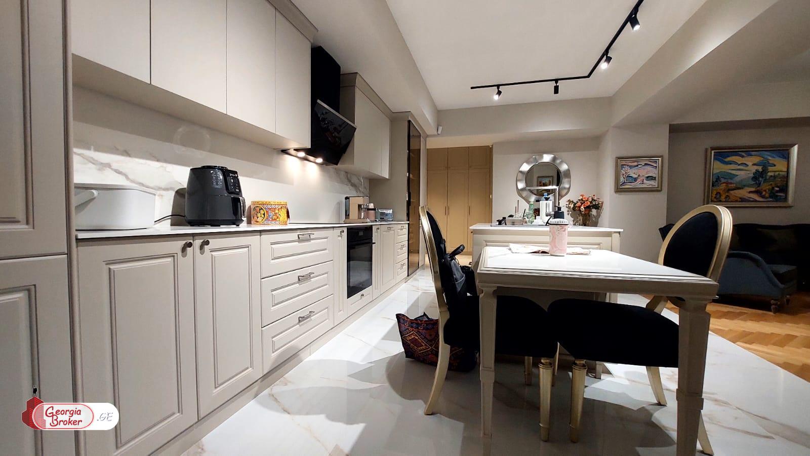 იყიდება ახალი გარემონტებული 2 ოთახიანი ბინა  ბაგებში